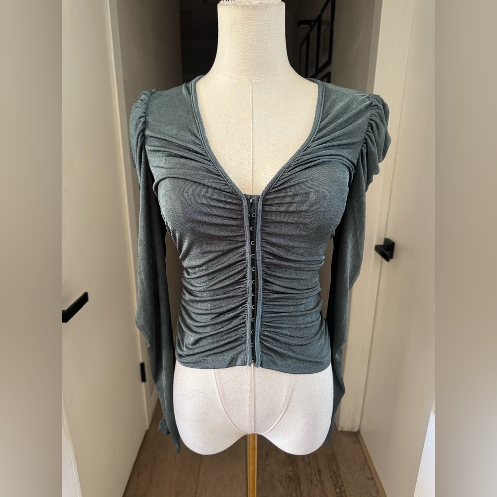 NWT | Astr | Encino Ruched Puff Shoulder Long Sleeve Top | Sz S - Picture 3 of 9